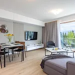 Invest Widok 800 C8 Апартаменти *